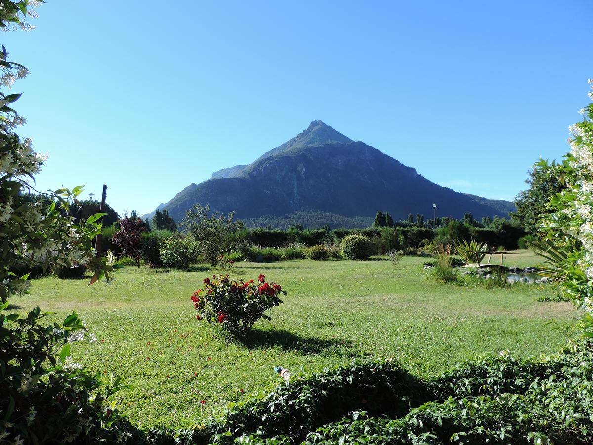 Hosteria El Hoyo Hoyo de Epuyén 外观 照片